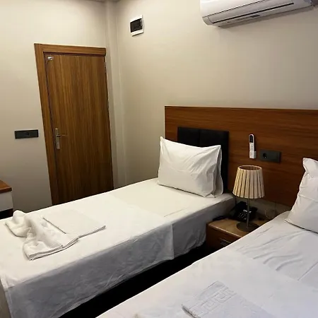 Hotel Bergama *